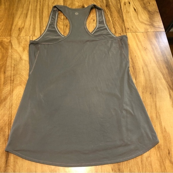 Athleta Grey Racerback Tank Top Shirt Womens Size Medium Yoga Gym Running - Picture 5 of 7